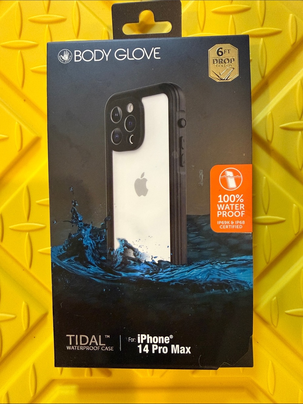 Body Glove Tidal Waterproof Phone Case in Black and White